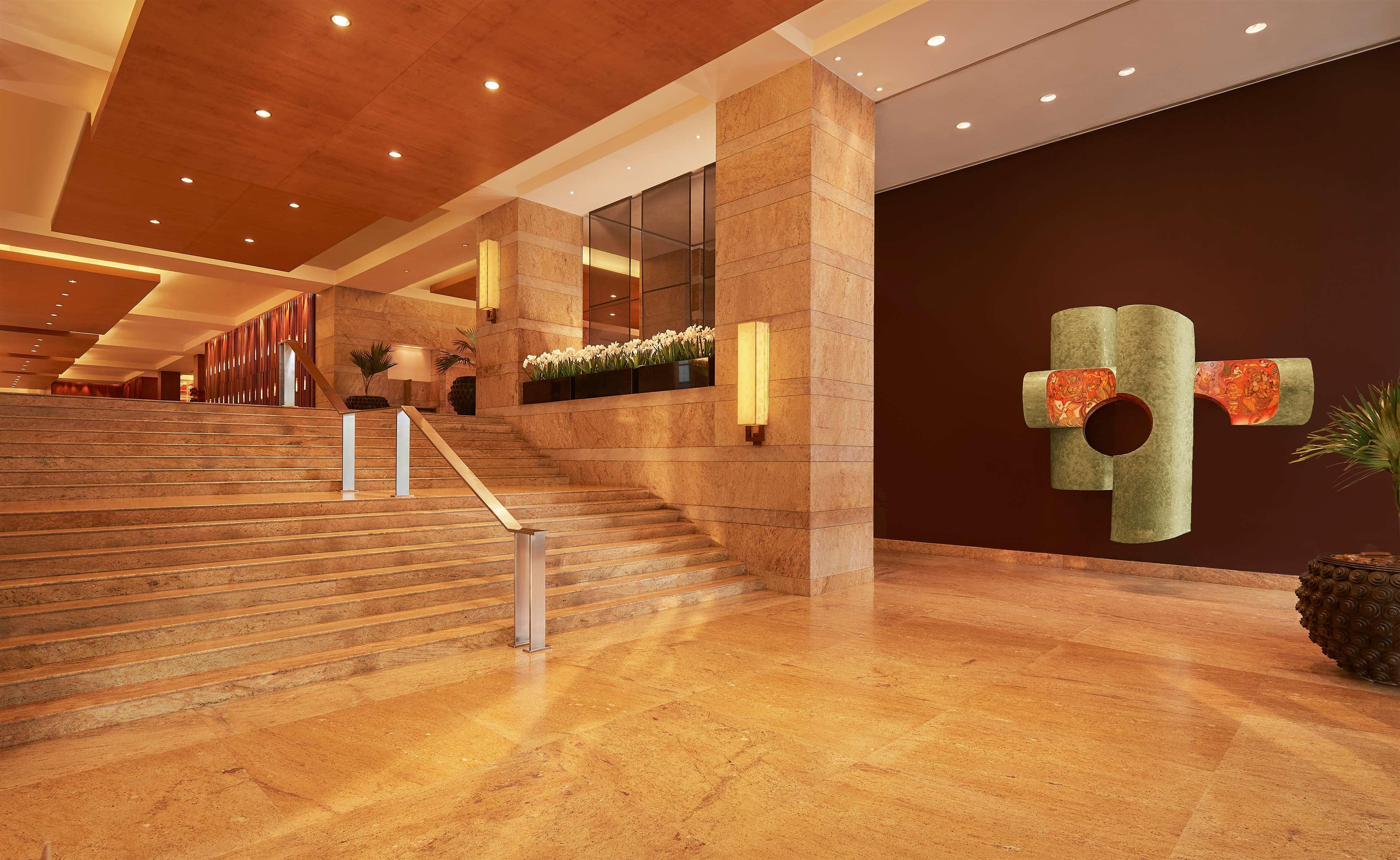 Grand Hyatt Mumbai Hotel And Residences Exterior foto Lobby