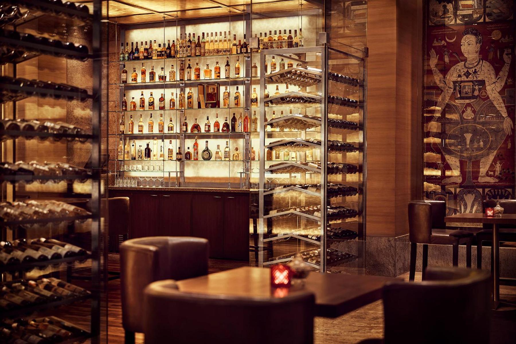 Grand Hyatt Mumbai Hotel And Residences Exterior foto The bar at the Mandarin Oriental, Munich